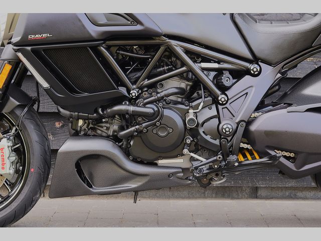 ducati - diavel-carbon