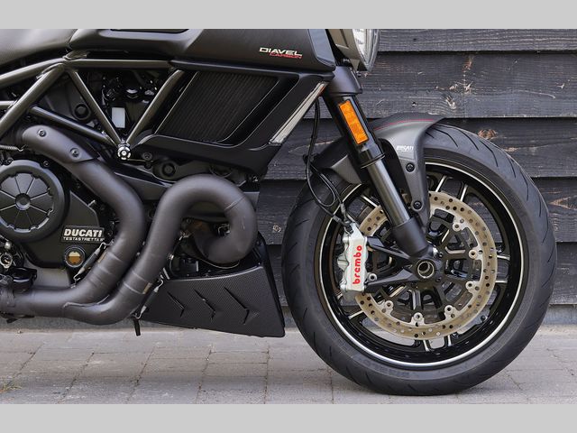 ducati - diavel-carbon