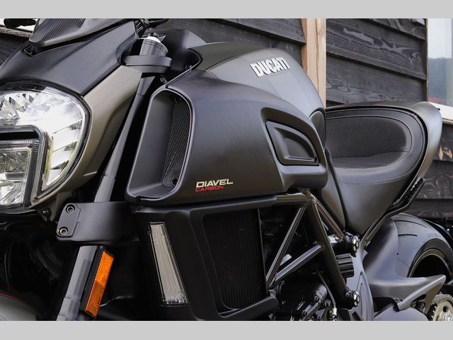 ducati - diavel-carbon