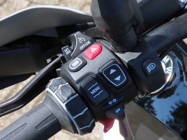 bmw - r-1300-gs