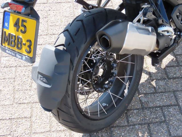 bmw - r-1300-gs
