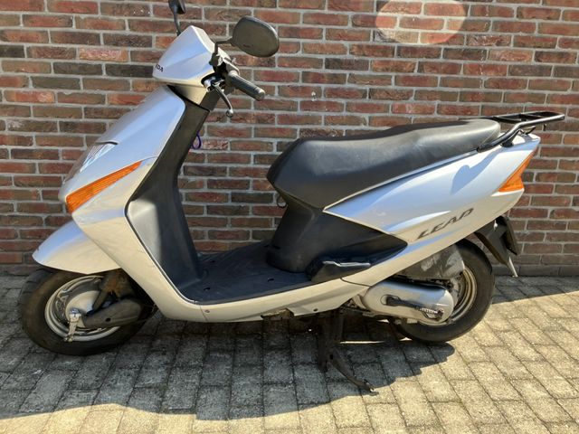 honda - scv-100-lead