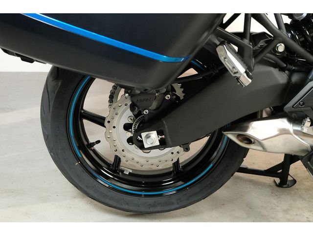 kawasaki - versys-650-grand-tourer
