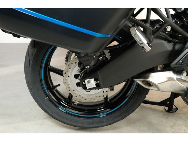 kawasaki - versys-650-grand-tourer