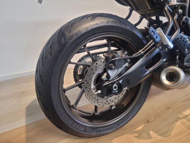 yamaha - xsr-700-abs