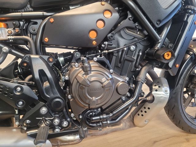 yamaha - xsr-700-abs