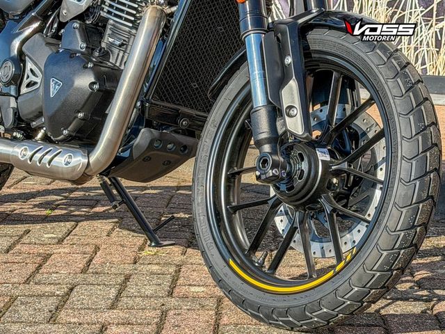 triumph - tracker-400