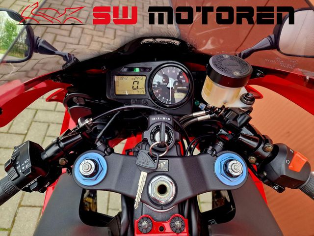 honda - cbr-900-rr-fireblade