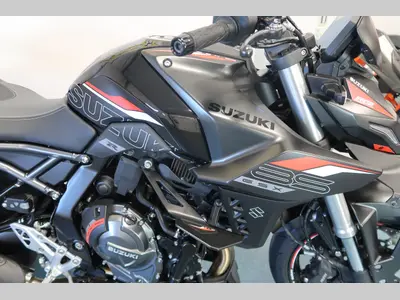 SUZUKI GSX-8S – foto 4