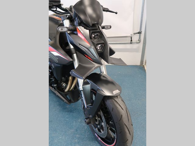 suzuki - gsx-8s