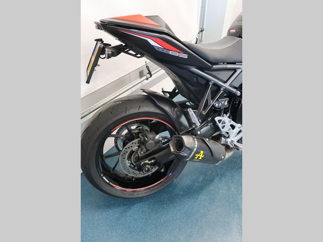 suzuki - gsx-8s