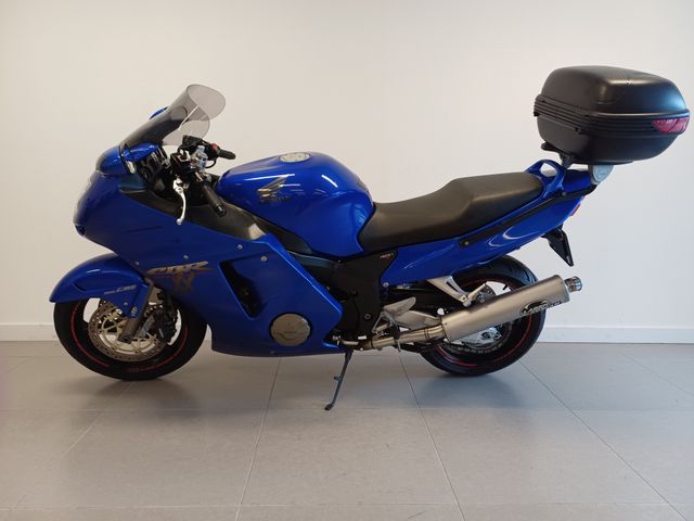 honda - cbr-1100--xx-super-blackbird