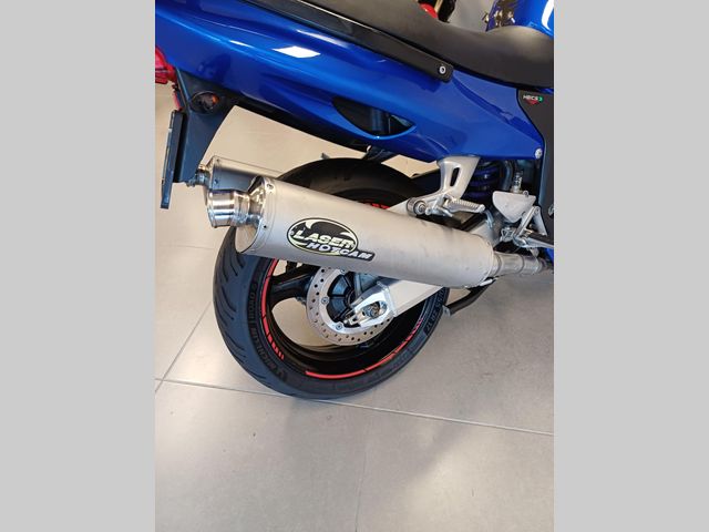 honda - cbr-1100--xx-super-blackbird
