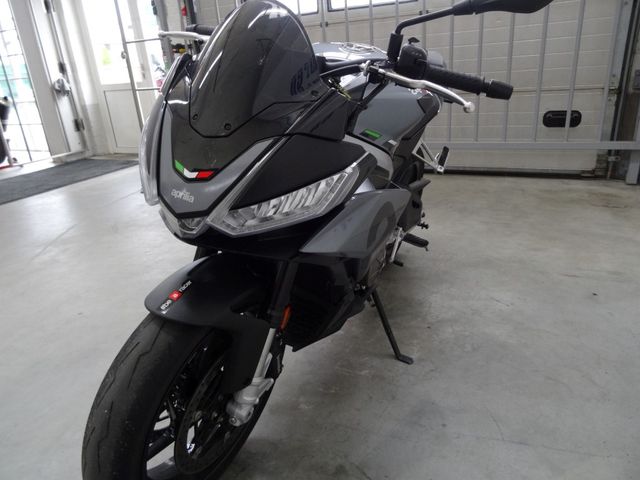 aprilia - tuono-660
