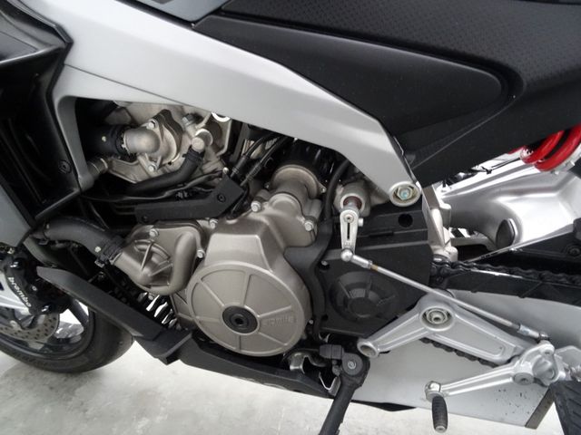 aprilia - tuono-660