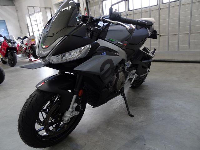 aprilia - tuono-660