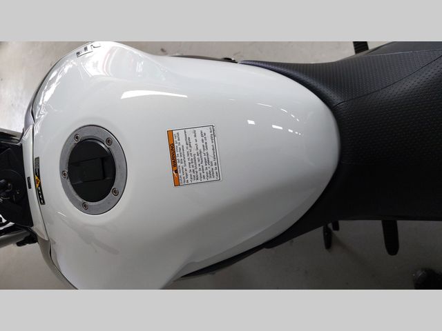 suzuki - gsr-600-a