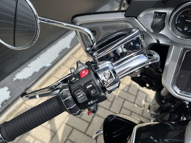 bmw - r-18-transcontinental