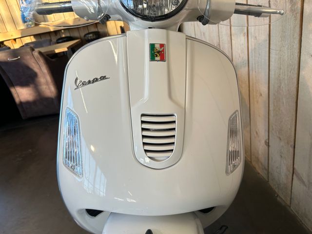 vespa - gts-300