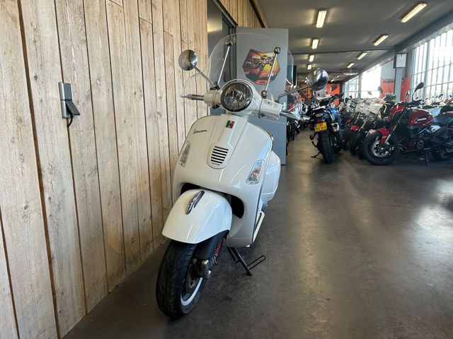 vespa - gts-300
