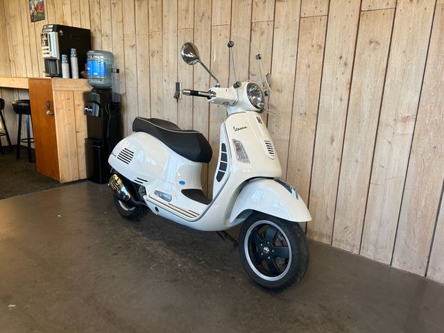 vespa - gts-300
