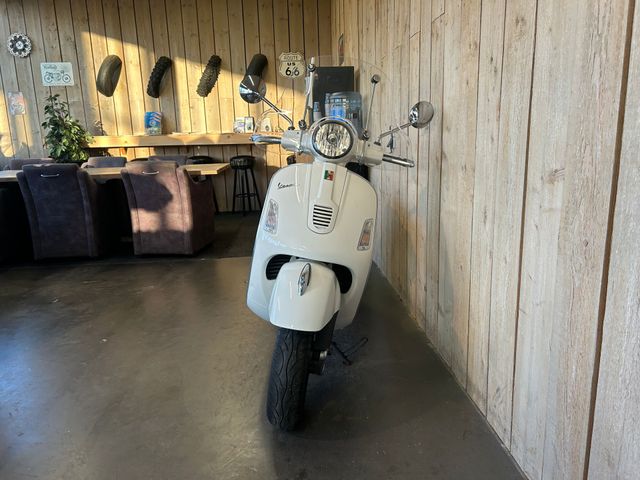 vespa - gts-300