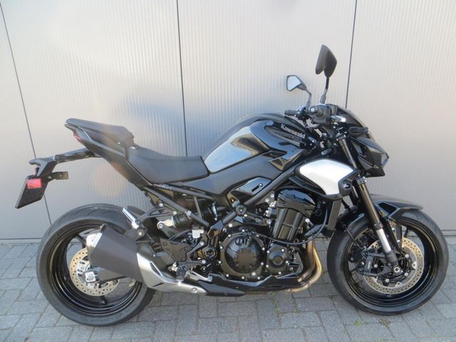 kawasaki - z900