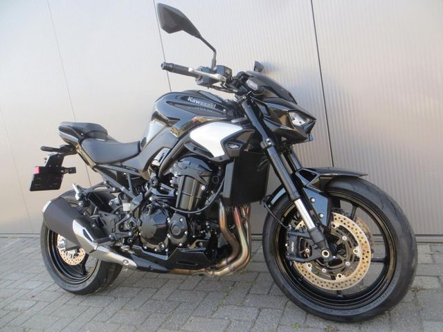 kawasaki - z900