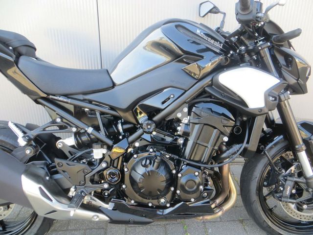 kawasaki - z900