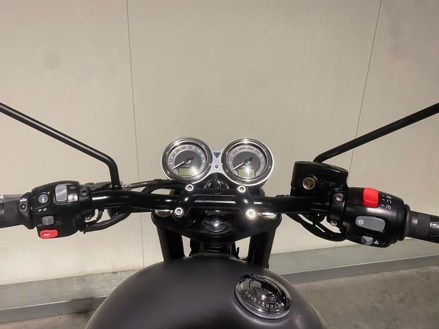 triumph - bonneville-t-120-black