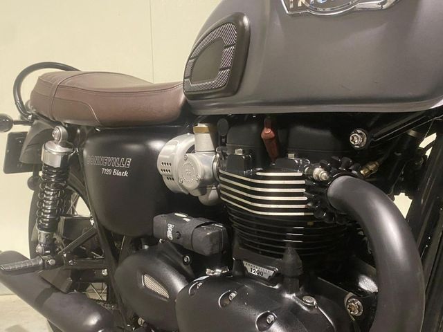 triumph - bonneville-t-120-black