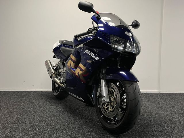 honda - cbr-900-rr-fireblade