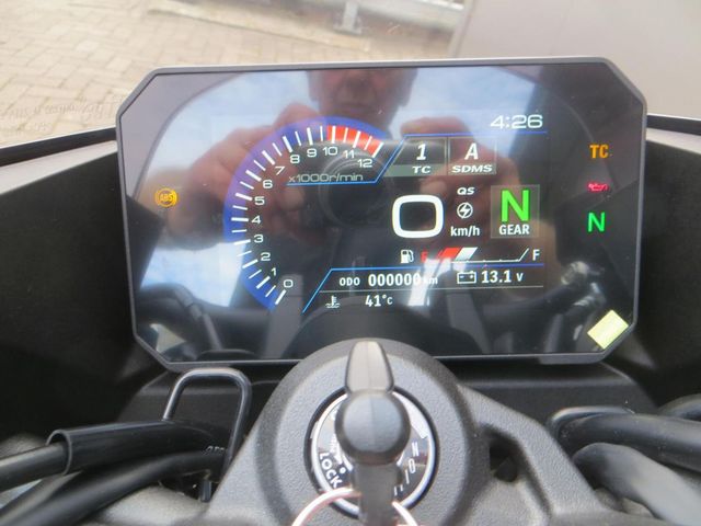 suzuki - gsx-8tt
