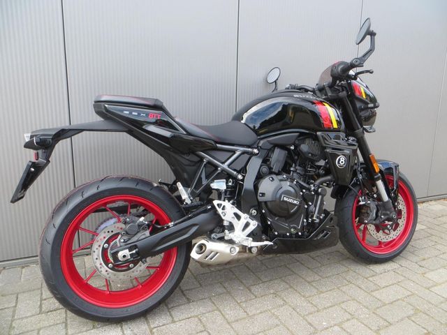 suzuki - gsx-8tt