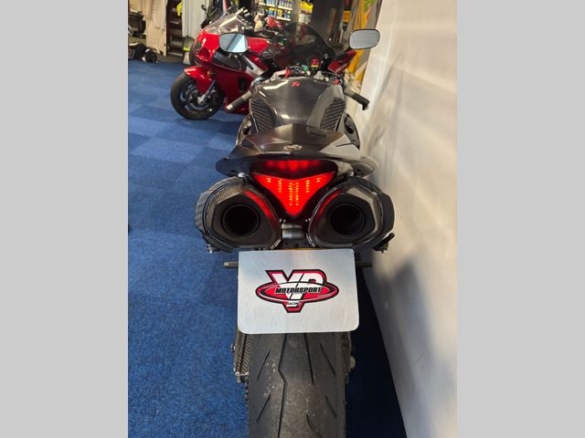 yamaha - r1