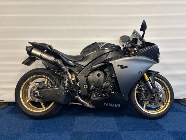 yamaha - r1