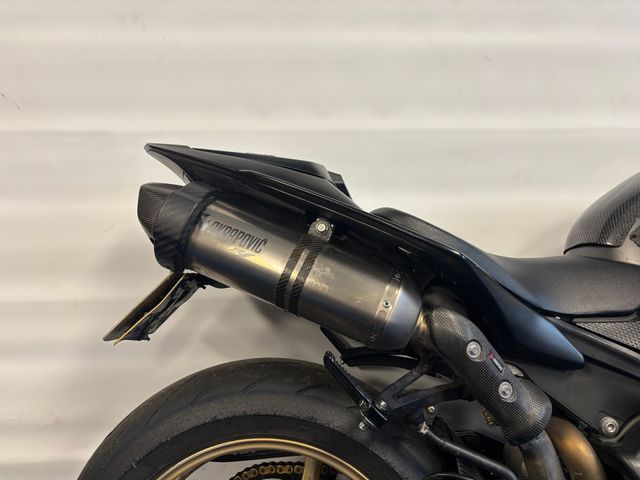 yamaha - r1