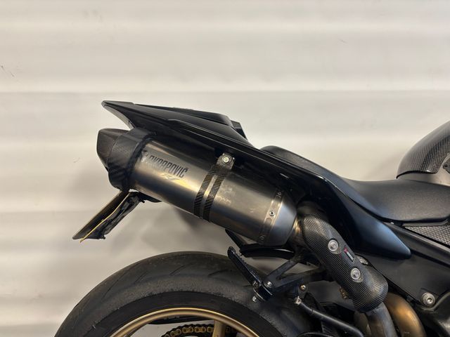 yamaha - r1