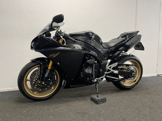 yamaha - yzf-r1