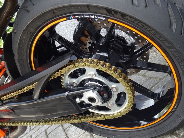 ktm - 990-supermoto-r