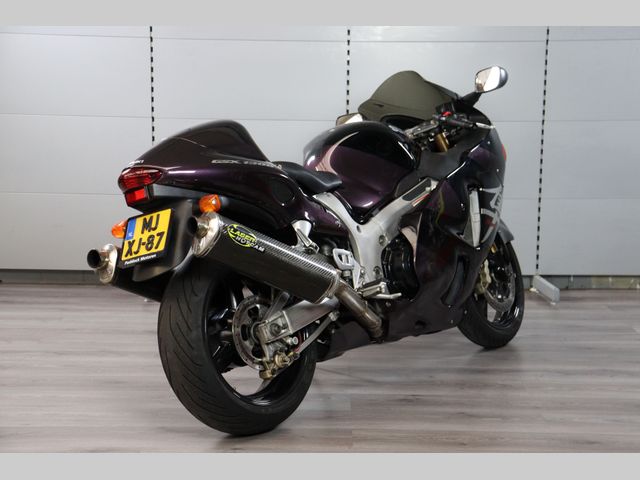 suzuki - gsx-r-1300-hayabusa