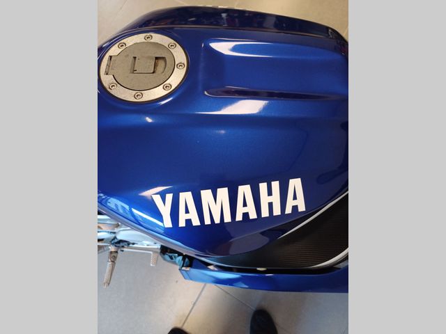 yamaha - yzf-r1