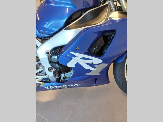 yamaha - yzf-r1