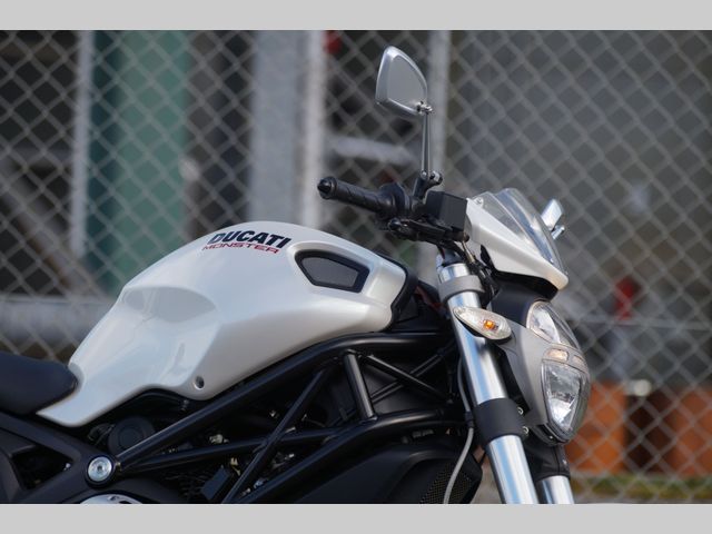 ducati - monster-696