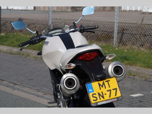 ducati - monster-696