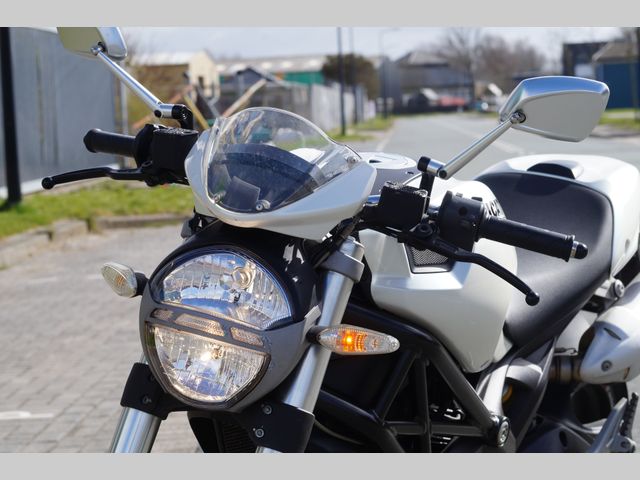 ducati - monster-696