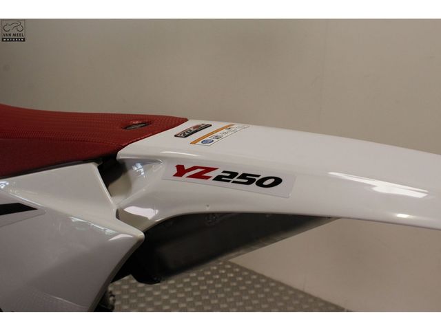 yamaha - yz-250-70th-anniversary-edition