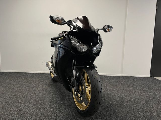 honda - cbr-1000-rr-fireblade