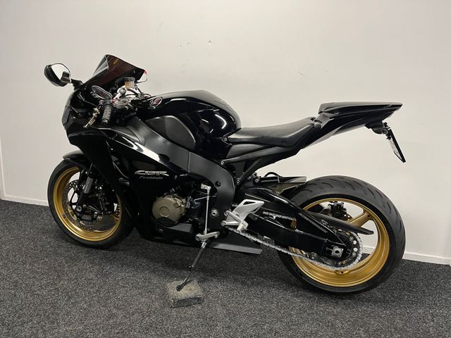 honda - cbr-1000-rr-fireblade