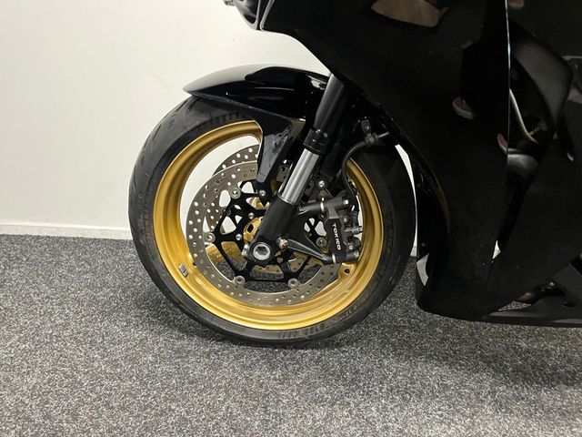 honda - cbr-1000-rr-fireblade